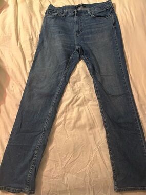 Hollister Men’s Straight-Fit Blue Jeans